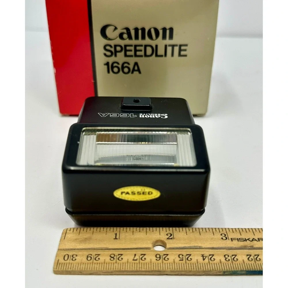 Canon Speedlite 166A Vintage Camera Flash with Case and Box Made in Japan B2